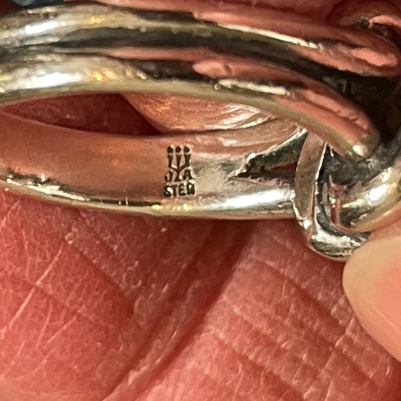 James Avery Retired Lovers Knot Ring - Picture 7 of 7
